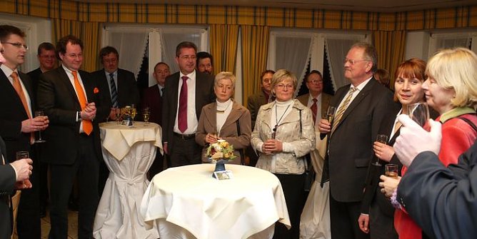 Die Gäste (Foto: Knauf) Die Gäste (Foto: Knauf)