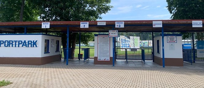 Blick auf den Stadioneingang (Foto: nnz)