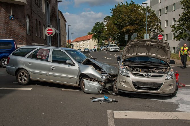 Am Taschenberg krachte es heute morgen (Foto: S. Tetzel)