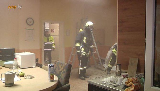 Brand in der Grimmelallee (Foto: nnz-tv) Brand in der Grimmelallee (Foto: nnz-tv)