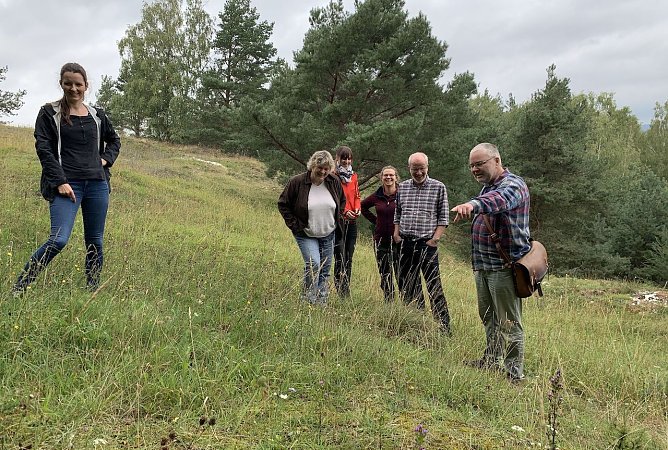 Hoher Besuch f&uuml;r Natursch&uuml;tzer (Foto: Landschaftspflegeverband S&uuml;dharz/Kyffh&auml;user )