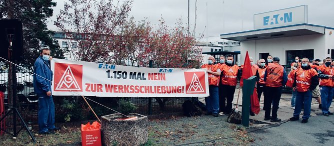 Demonstration gegen Werksschlie&szlig;ung bei Eaton im Oktober (Foto: nnz-Archiv)