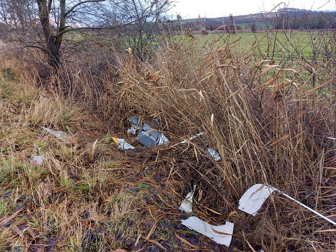 Einfach weggekippt: M&uuml;ll zwischen Steinbr&uuml;cken und Werther (Foto: Andreas Kruse)