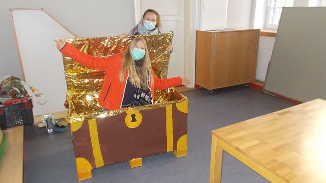 Die KILA-Schatzkiste darf kommende Woche gepl&uuml;ndert werden (Foto: Frank Tuschy)