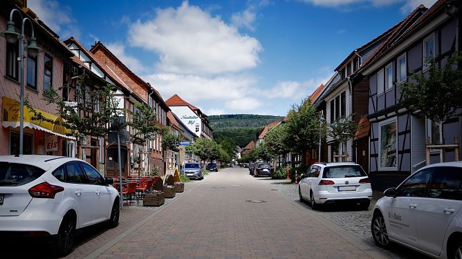 In die Neust&auml;dter Burgstra&szlig;e soll wieder Leben einkehren (Foto: Tourist-Information Neustadt)