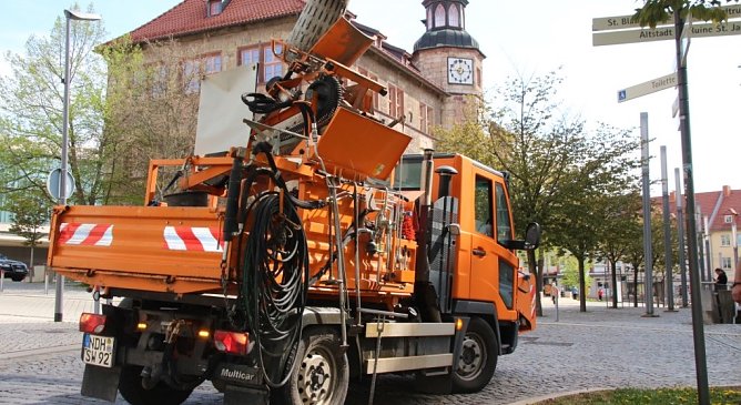 Reinigung Stra&szlig;enabl&auml;ufe in der Stadt Nordhausen (Foto: &copy;Stadtverwaltung Nordhausen)
