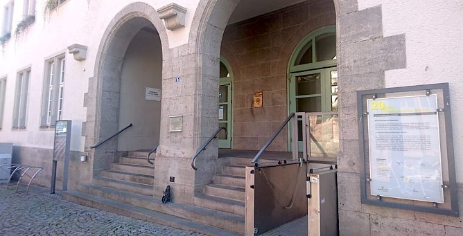 Hinter diesen T&uuml;ren verbirgt sich der Nordh&auml;user B&uuml;rgerservice - wenn man einen Termin hat! (Foto: A.Glashagel)