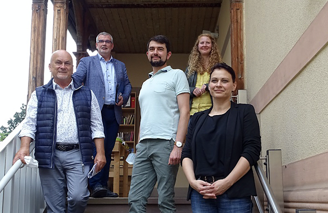 Manfred Grund zu Besuch beim Team des MeGeHa (Foto: Horizont e.V.)