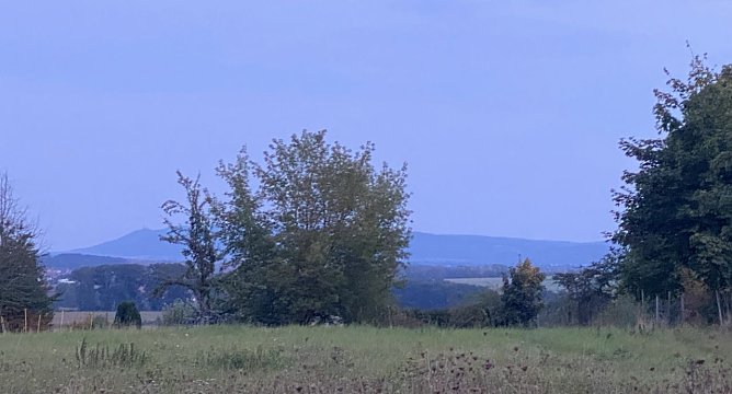 Blick zum Kyffhäuser (Foto: oas) Blick zum Kyffhäuser (Foto: oas)