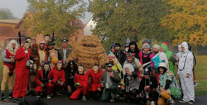 Die Sundhäuser Kirmesburschen (Foto: Antje Schönemann) Die Sundhäuser Kirmesburschen (Foto: Antje Schönemann)