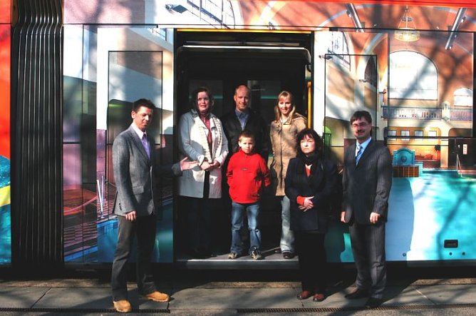 Duo mit Badehaus-Outfit (Foto: SW)