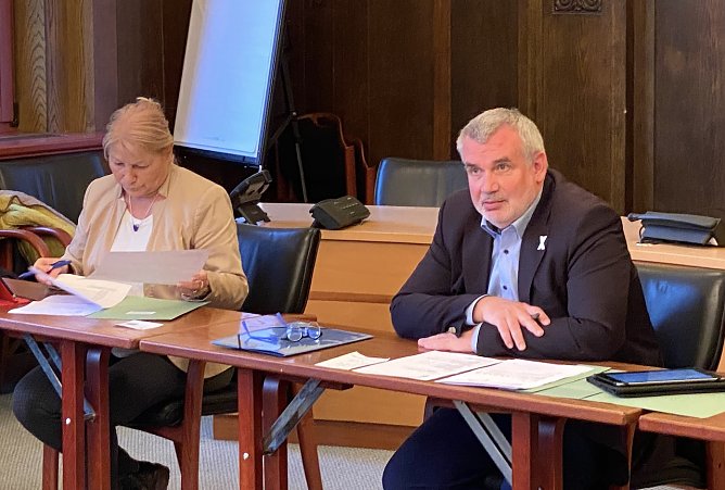 Des Landrats Vertreter: Hannelore Haase und Stefan N&uuml;&szlig;le (Foto: oas)