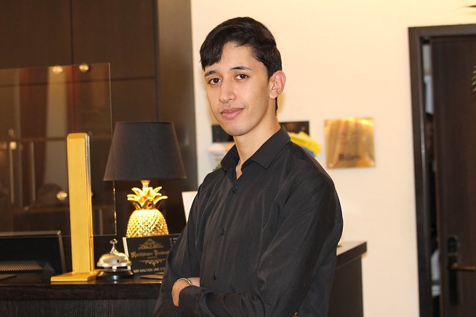 Oussama erwartet gespannt den Winter und das kalte, weiße Zeug (Foto: Eva Wiegand) Oussama erwartet gespannt den Winter und das kalte, weiße Zeug (Foto: Eva Wiegand)