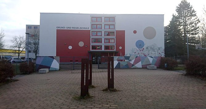 Objekt der Begierde: Grund- und Regelschule "Am F&ouml;rstemannweg" (Foto: agl)