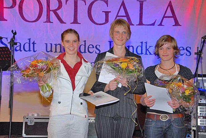 Strahlende Siegerinnen (Foto: W. Hasselbach)