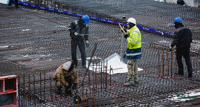 Arbeiter auf einer Winterbaustelle (Foto: IG BAU) Arbeiter auf einer Winterbaustelle (Foto: IG BAU)