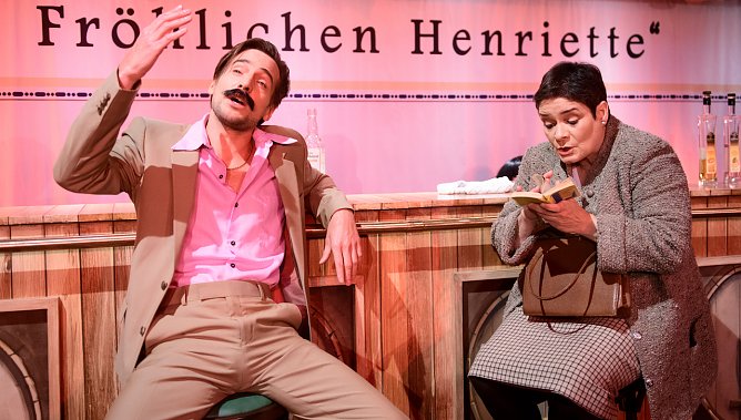 Hautnah kann man Anja Daniela Wagner und Marian Kalus in der Traditionsbrennerei erleben. (Foto: Theater Nordhausen )