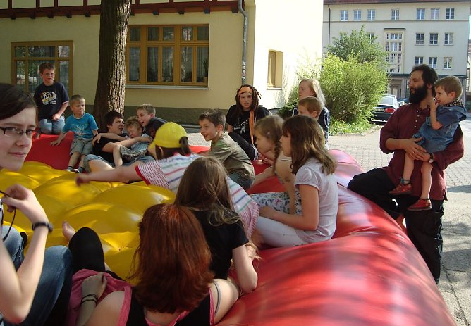 In Gemeinachfat auf dem H&uuml;pfkissen des KILA (Foto: F.Tuschy)