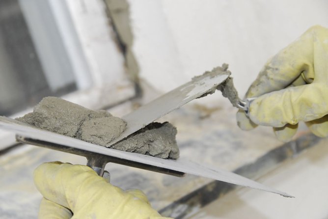 Kelle in Maurerhand (Foto: IG)