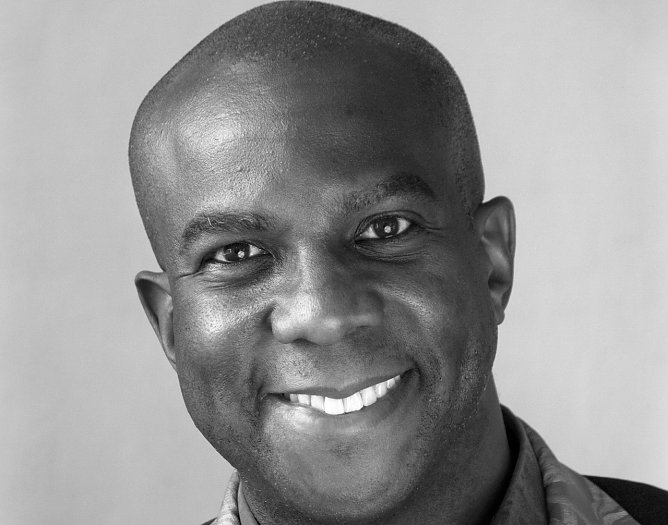 Marvin Scott singt in der Cyriaci-Kapelle (Foto: Agentur) Marvin Scott singt in der Cyriaci-Kapelle (Foto: Agentur)