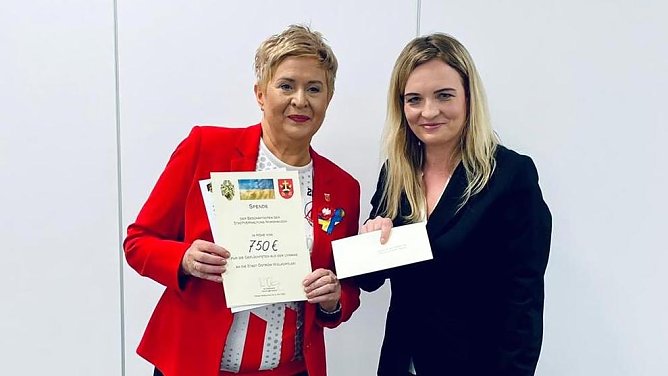 Beata Klimek und Kathleen Scholz (Foto: Stadtverwaltung NDH) Beata Klimek und Kathleen Scholz (Foto: Stadtverwaltung NDH)