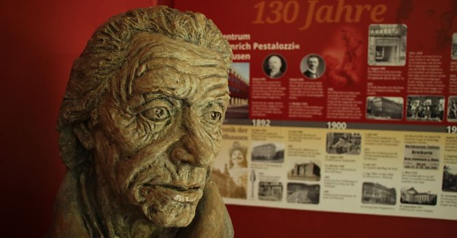 Das F&ouml;rderzentrum Pestalozzi feiert diese Woche seinen 130. Geburtstag und hat zum Jubil&auml;um sein Schulmuseum neu er&ouml;ffnet (Foto: agl)