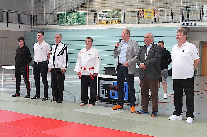 Ehrung f&uuml;r Thomas K&ouml;hler (Mitte) (Foto: T.K&ouml;hler)