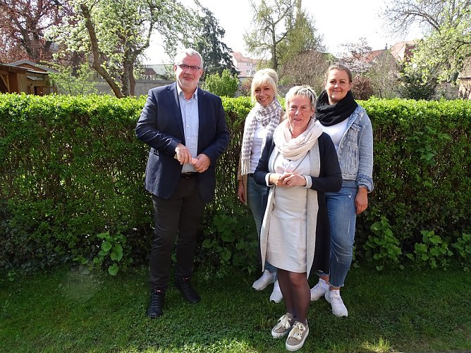 Stefan N&uuml;&szlig;le zu Besuch im Haus der Generationen (Foto: HORIZONT e.V.)