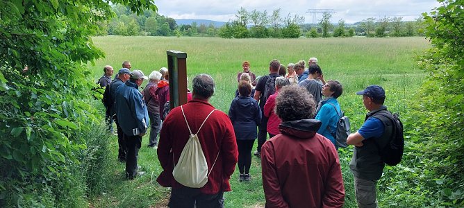 Wanderung im Karst (Foto: Landschaftspflegeverband S&uuml;dharz/Kyffh&auml;user)