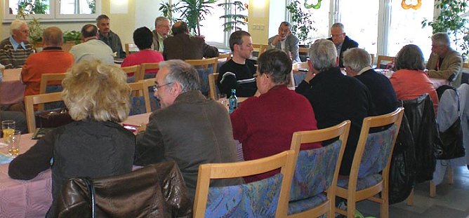 Debattiert (Foto: Buntfuss) Debattiert (Foto: Buntfuss)