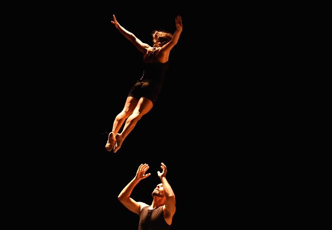 Mit "Gap 42" wird man im Zirkuszelt am Alten Tor die Saison beschlie&szlig;en (Foto: Studio 44)