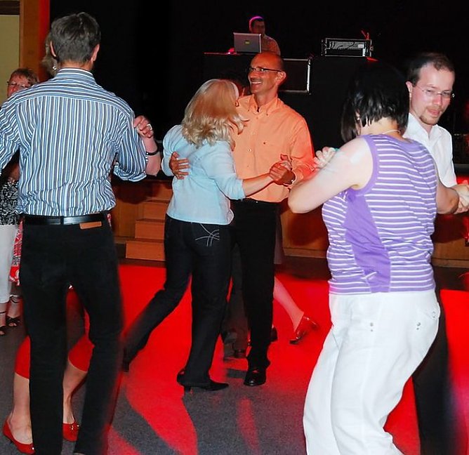 Gesellschaftstanz (Foto: A. Levi)