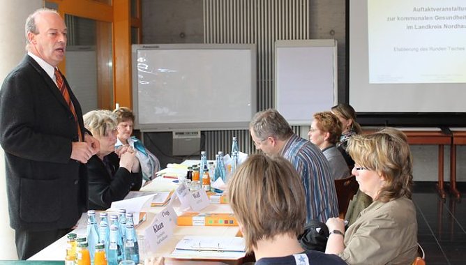 Landrat er&ouml;ffnet (Foto: J. Piper)