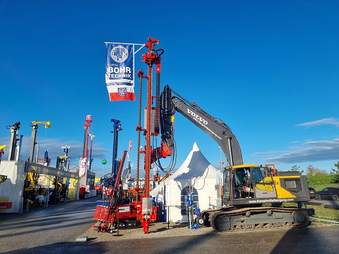 Kurth GmbH bei BAUMA 2022 (Foto: Kurth GmbH) Kurth GmbH bei BAUMA 2022 (Foto: Kurth GmbH)