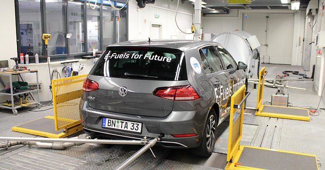 Untersuchungen beweisen, dass e-fuels alternativ eingesetzt werden k&ouml;nnen (Foto: ADAC)