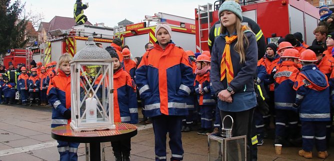 Das Friedenslicht aus Bethlehem ist zum 14. mal im Landkreis verteilt worden (Foto: agl)