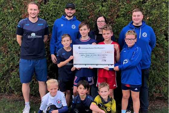 Spenden&uuml;bergabe (Foto: D.Bogner)