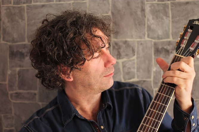 Dirk Großstück spielt Reinhard Mey (Foto: Stadt Nordhausen) Dirk Großstück spielt Reinhard Mey (Foto: Stadt Nordhausen)