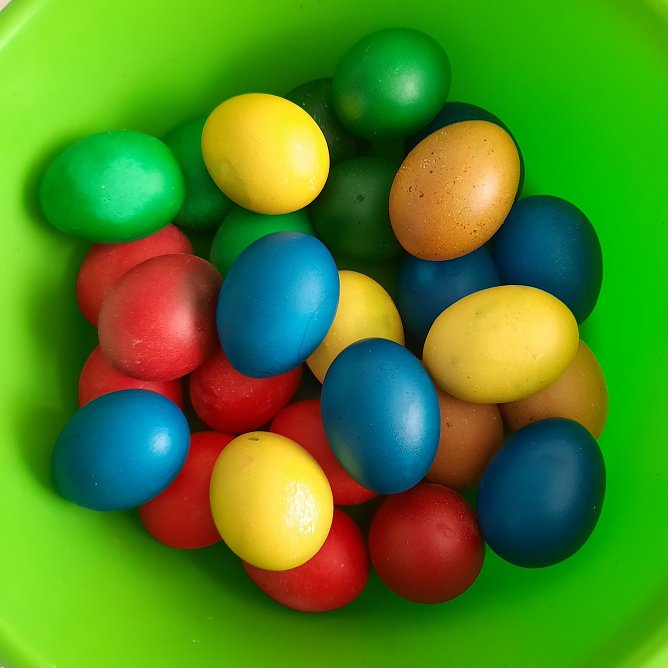 Farbenfrohe Ostereier zum Fest (Foto: Harald Kahnstedt) Farbenfrohe Ostereier zum Fest (Foto: Harald Kahnstedt)