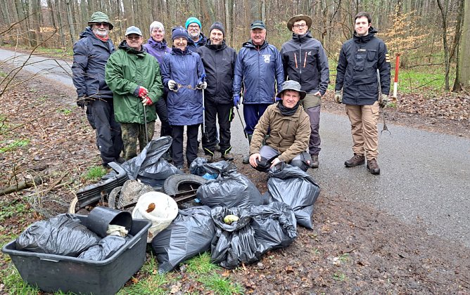 Geocacher sammelten M&uuml;ll (Foto: C.Wilhelm)