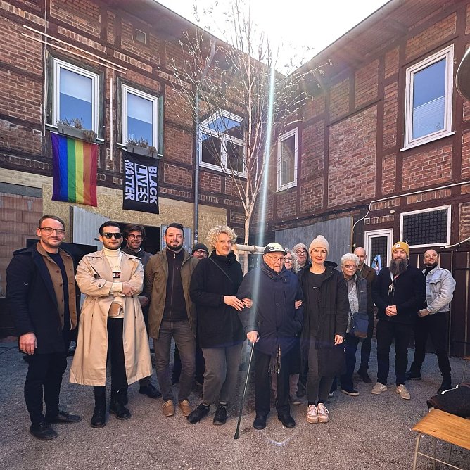 Albrecht Weinberg zu Besuch in der "Kleinen Freiheit" (Foto: Kleine Freiheit) Albrecht Weinberg zu Besuch in der "Kleinen Freiheit" (Foto: Kleine Freiheit)
