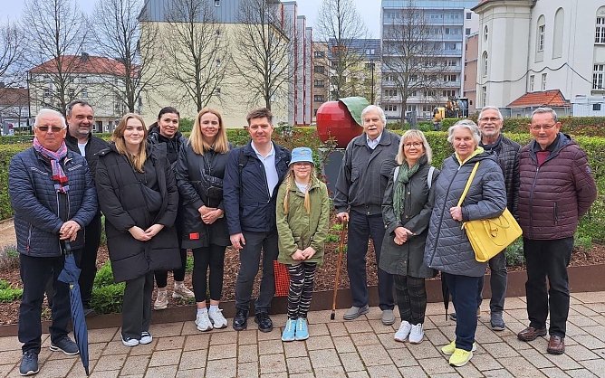  Empfang vor dem roten Apfel (Foto: Stadtverwaltung Nordhausen)