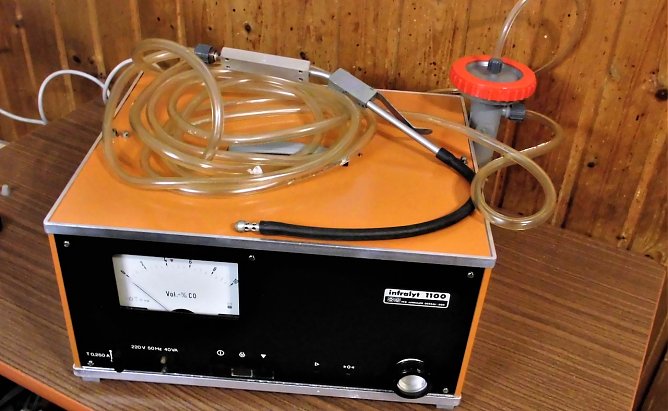 Das Infralyt 1100 maß damals die realsozialistischen Abgase (Foto: U.Reinboth) Das Infralyt 1100 maß damals die realsozialistischen Abgase (Foto: U.Reinboth)