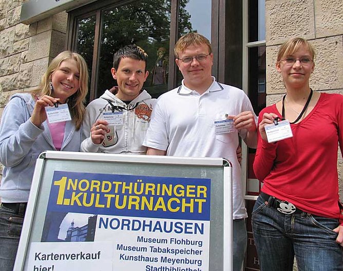 Lotsen durch die Nacht (Foto: I. Bergmann) Lotsen durch die Nacht (Foto: I. Bergmann)