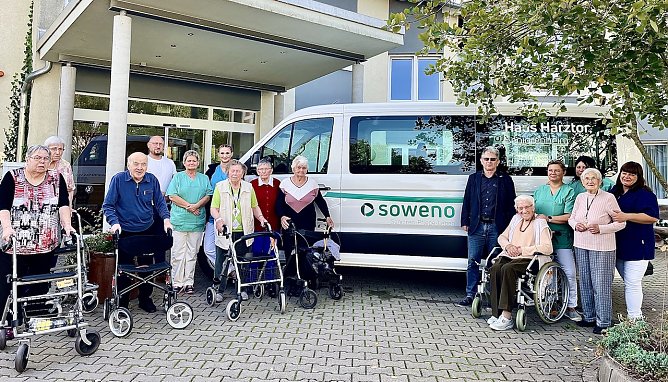 Ein neuer Bus f&uuml;r das Seniorenheim in Niedersachswerfen (Foto: soweno)