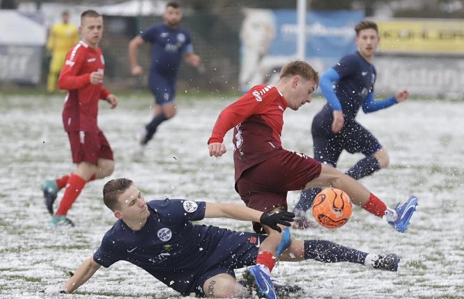 Wacker kam mit den schwierigen Platzbedingungen besser zurecht als die Gastgeber (Foto: FSV Wacker) Wacker kam mit den schwierigen Platzbedingungen besser zurecht als die Gastgeber (Foto: FSV Wacker)