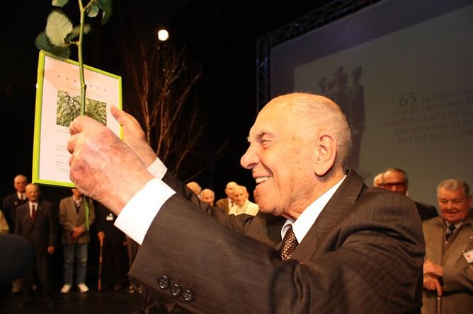 Mahnen und Erinnern (Foto: P. Grabe)