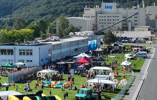 Kinderfest auf dem Werksgel&auml;nde in Rottleberode mit 1.200 Kindern (Foto: privat)