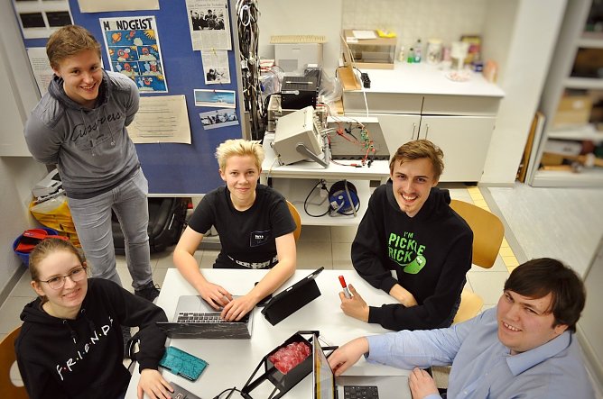 Projektteam BEXUS (Foto: HSN) Projektteam BEXUS (Foto: HSN)