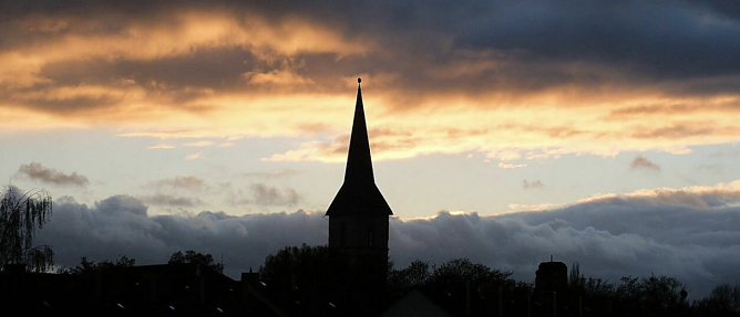 Abendstimmung über Nordhausen (Foto: Peter Blei) Abendstimmung über Nordhausen (Foto: Peter Blei)